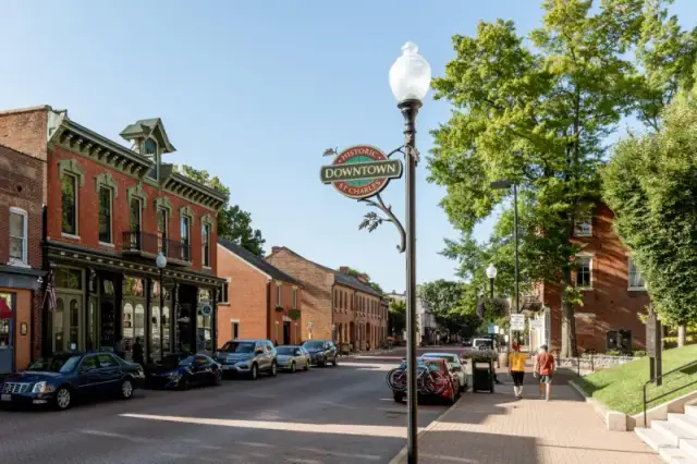St Charles
