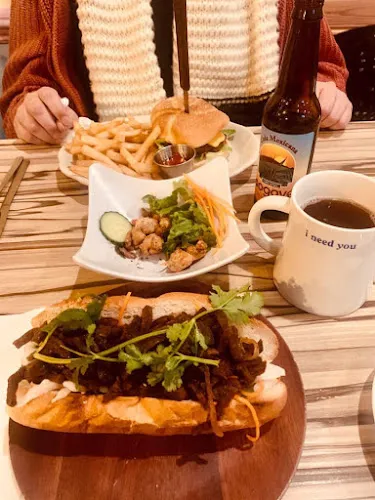 Alice & Friends' Vegan Kitchen