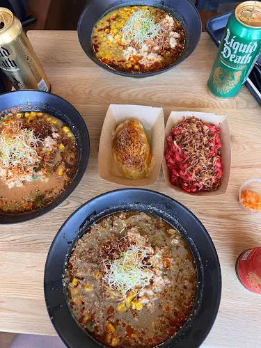 REDWHITE BONELESS RAMEN